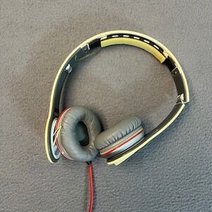 Beats by Dre | Headphones | Beats By Dr Dre Powerbeats Ambush Glow